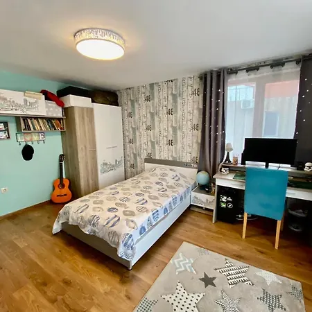 Modern With Garden In Evksinograd, By Flat Manаger Villa